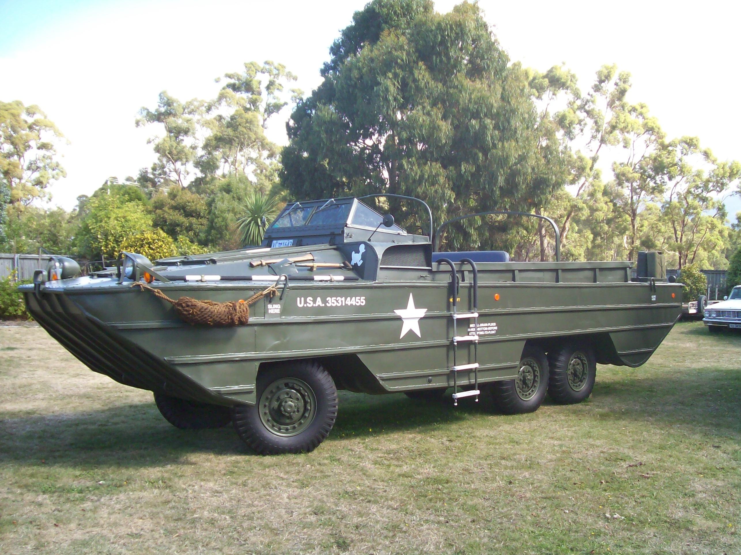 1944 gmc dukw army duck ww2 amphibious truck - jcw5010113